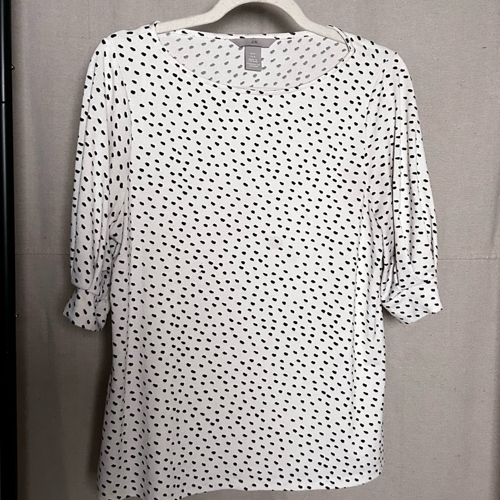 H&M Blouse in White and Black